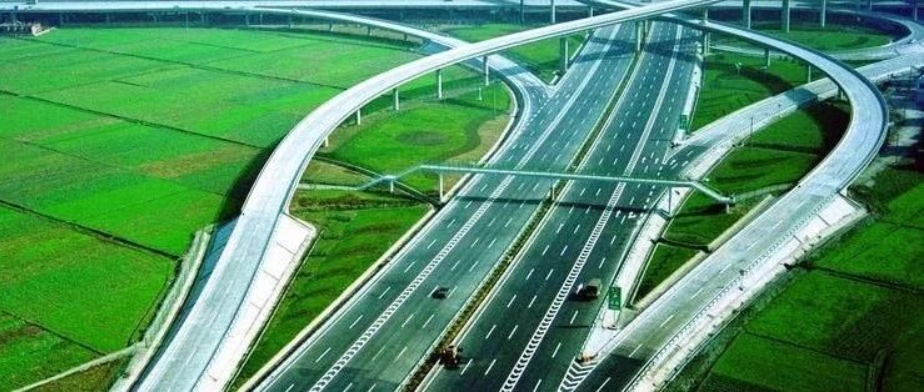 河南實施高速公路“13445工程” 2025年高速通車?yán)锍虒⒊?萬公里