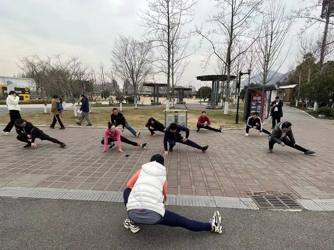 向夢想奔跑，朝未來前行——“感動跑團”新年環湖跑活動